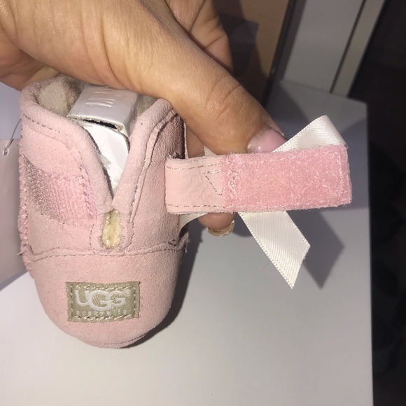 Baby Authentic girl Infant UGGs boots Light Pink, size 0/1 (0-6 months) - Picture 4 of 8